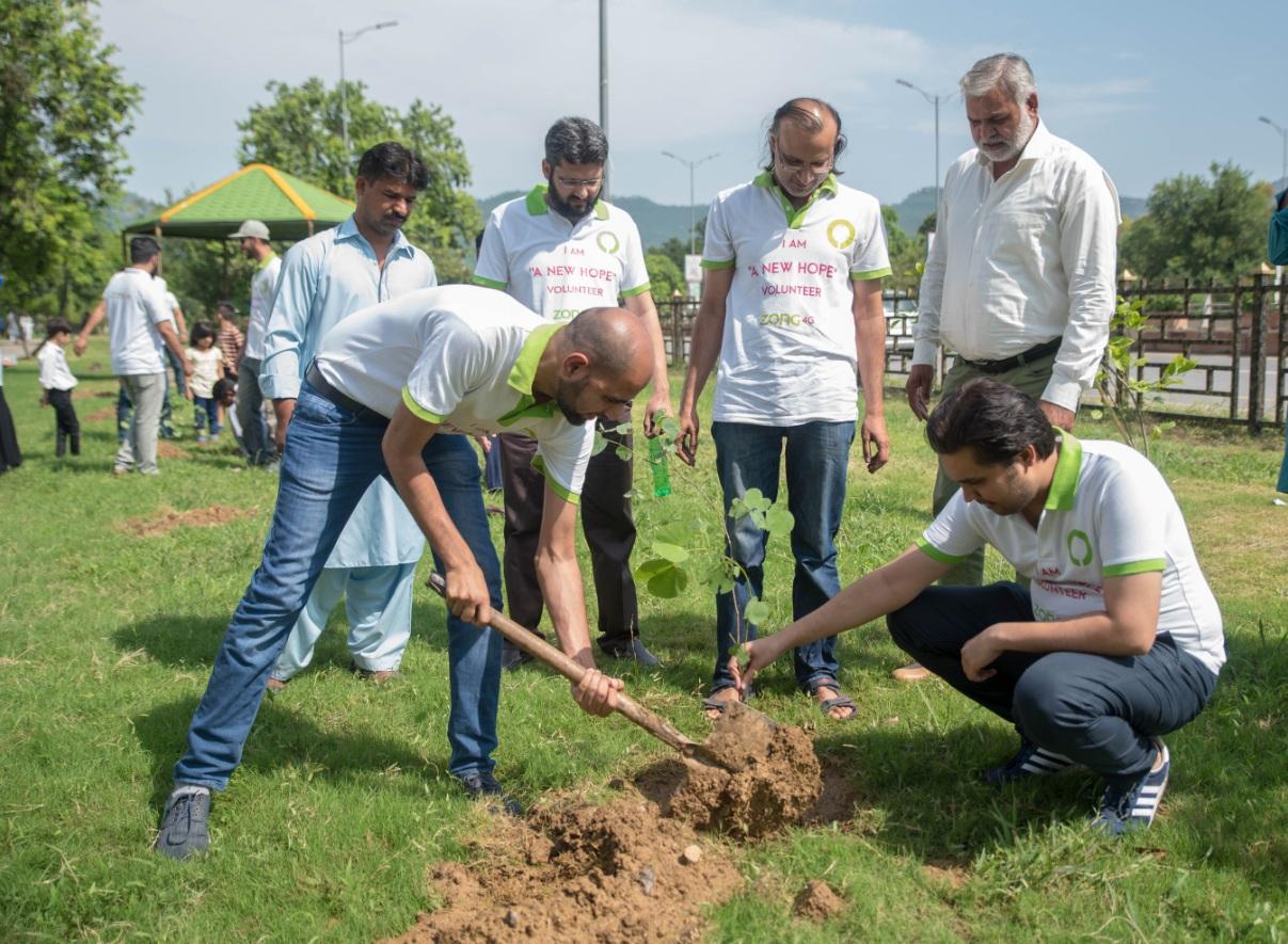 Zong 4G’s New Hope Volunteers Spend Their Time Planting Trees