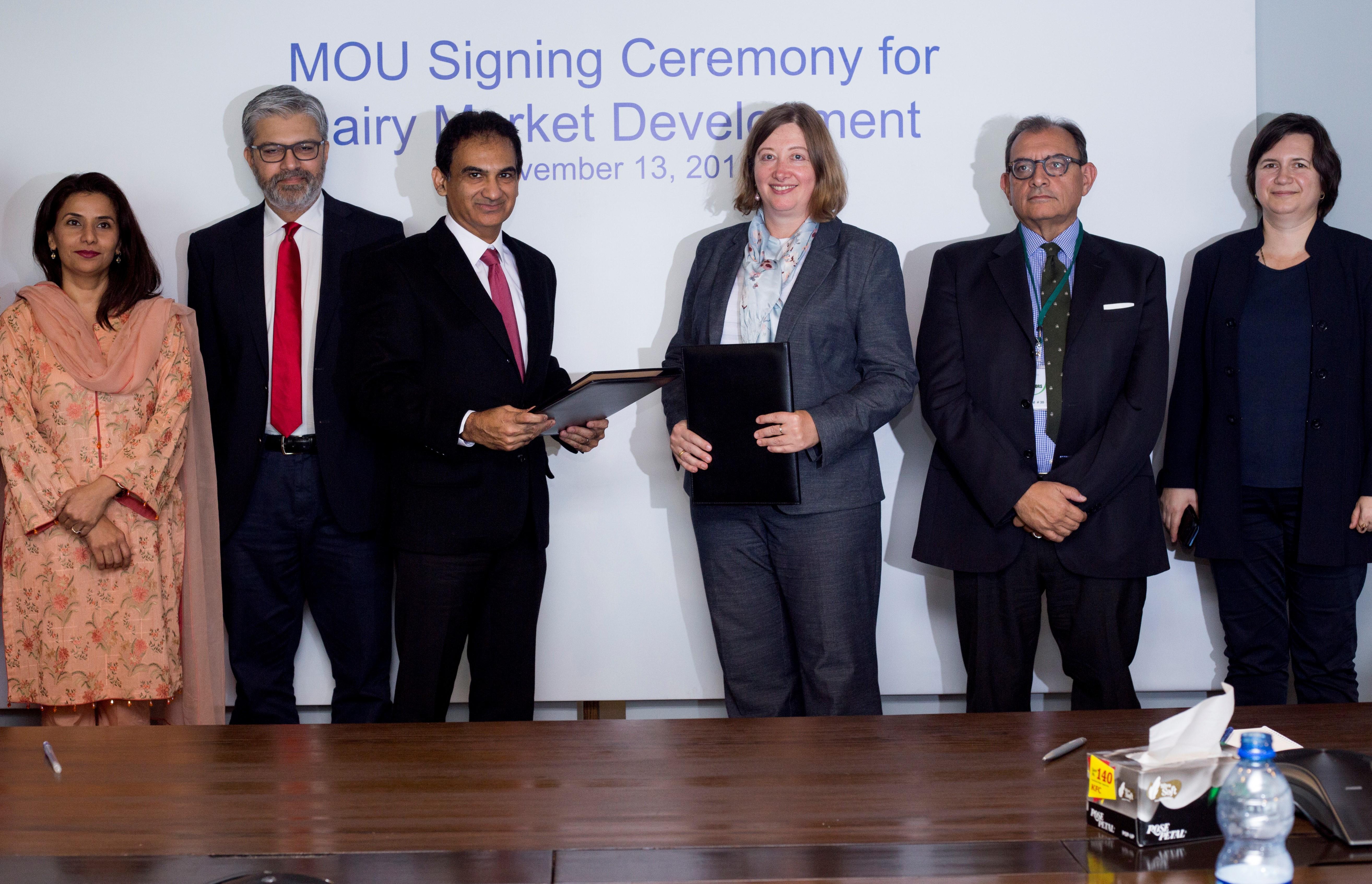 Engro Foods Limited inks MOU with International Finance Corporation for Dairy Market Development