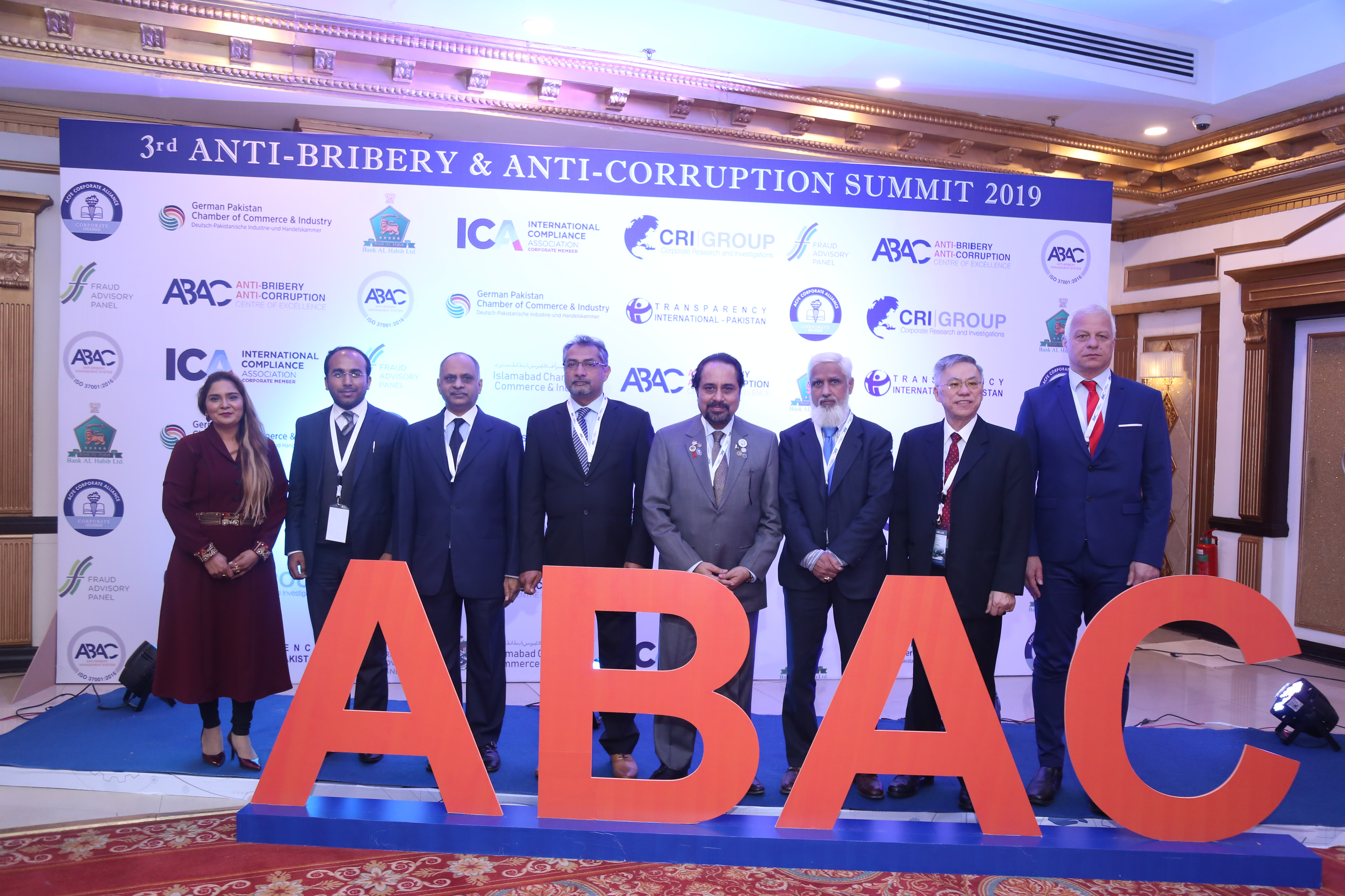 Experts urge businesses to fight Systematic bribery & Corruption CRI Group holds 3rd Anti-Corruption Summit 2019 in Islamabad