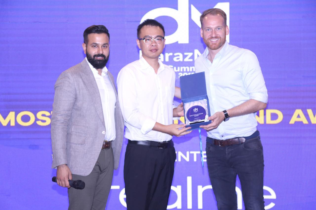 realme becomes no. 1 smartphone of choice for youth in Pakistan after being recognized as ‘Most Popular Brand’ at Daraz Mall Summit 2019