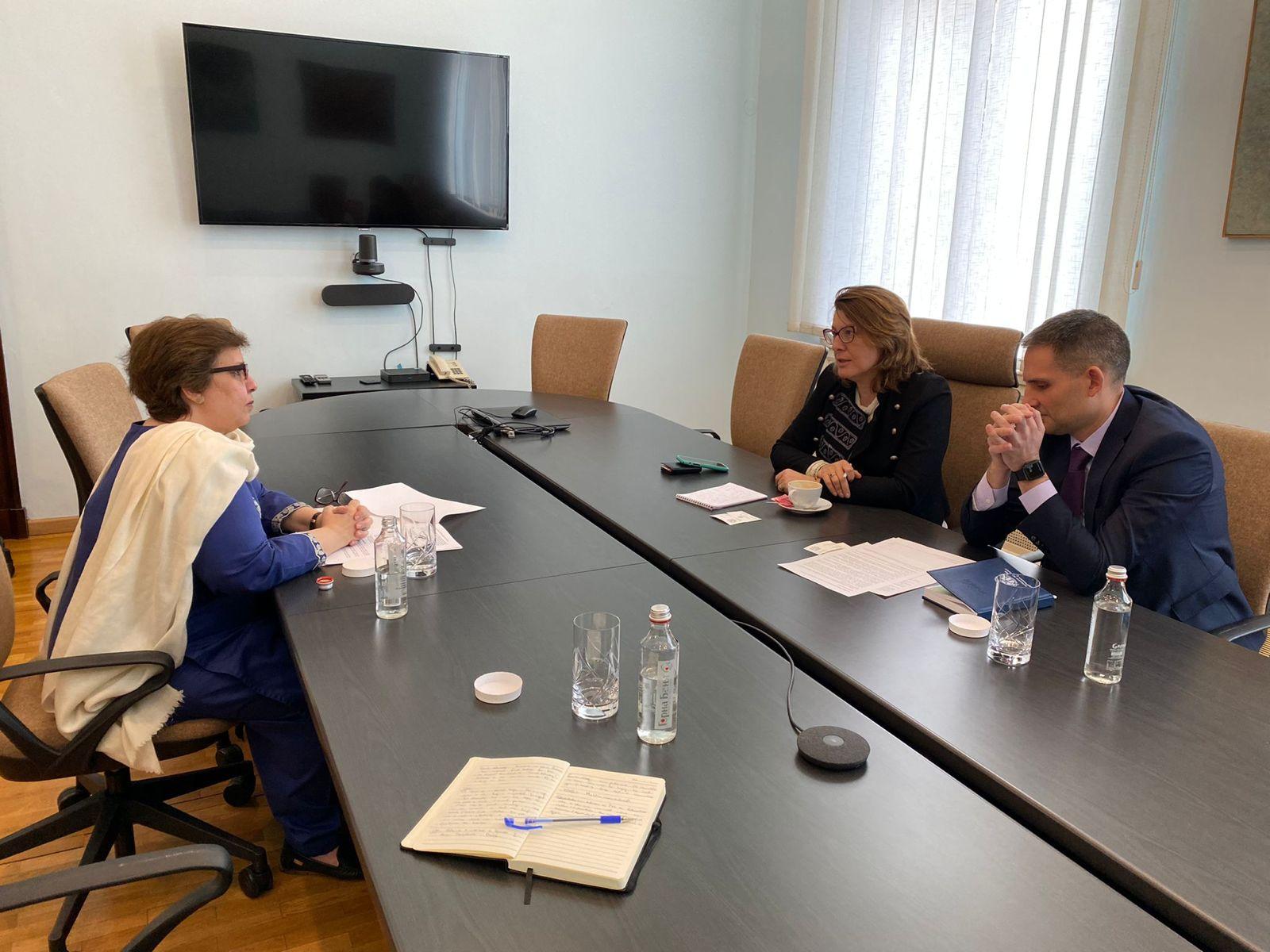 ​Ms. Mariam Aftab, Ambassador of Pakistan to Bulgaria met with Ms. Vessela Tcherneva, Foreign Policy Advisor, and Mr. Petar Petrov, Security Advisor to the Prime Minister of Bulgaria today.
