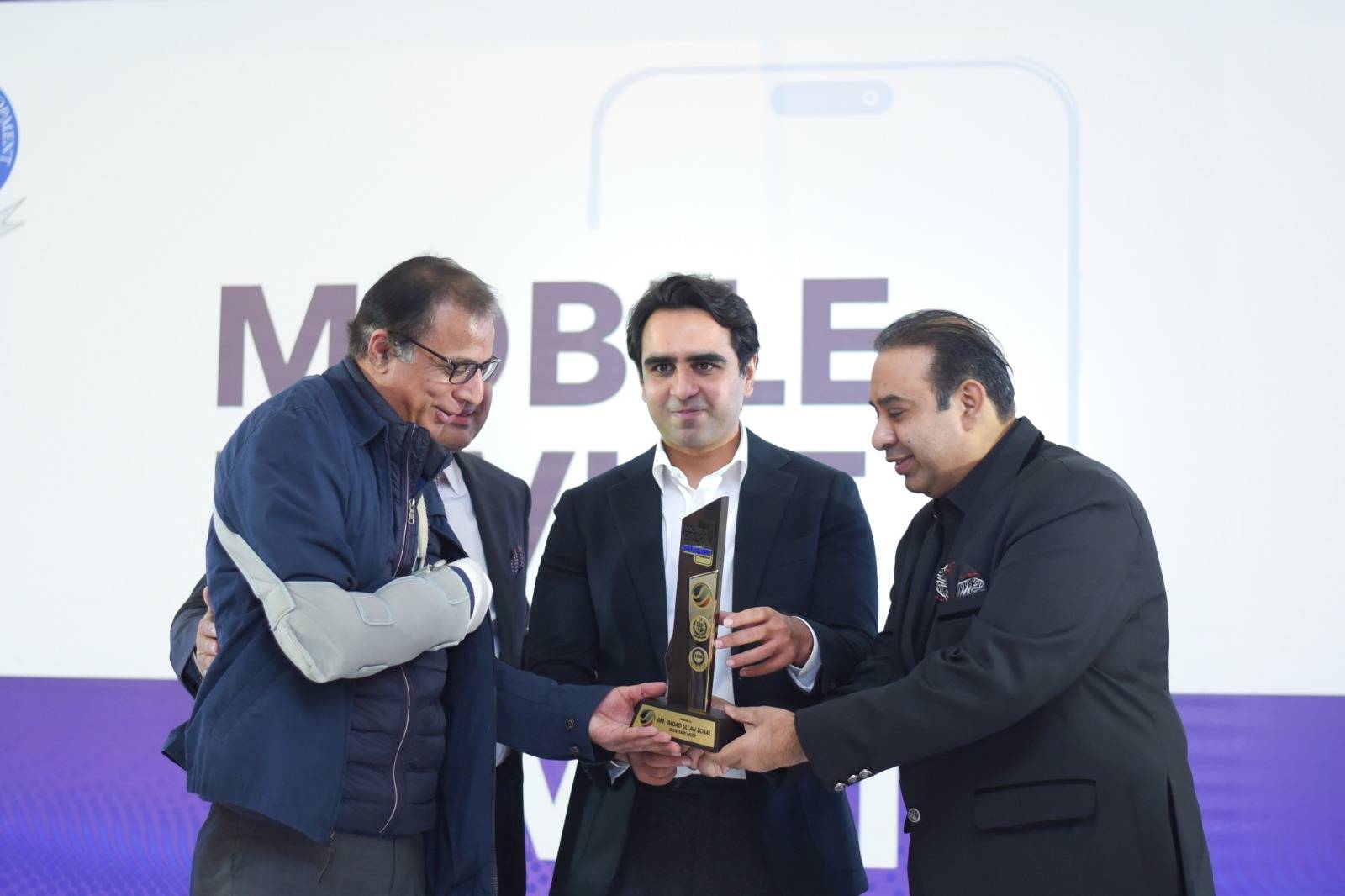 Mobile Manufacturing Summit Provided Roadmap for Industry Development in Pakistan