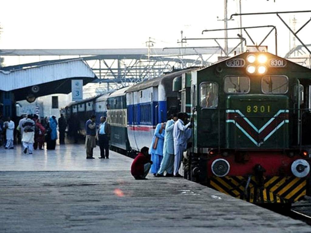 Alleged Fraud in Pakistan Railways Unauthorized Use of Online Tracking Application Raises Concerns