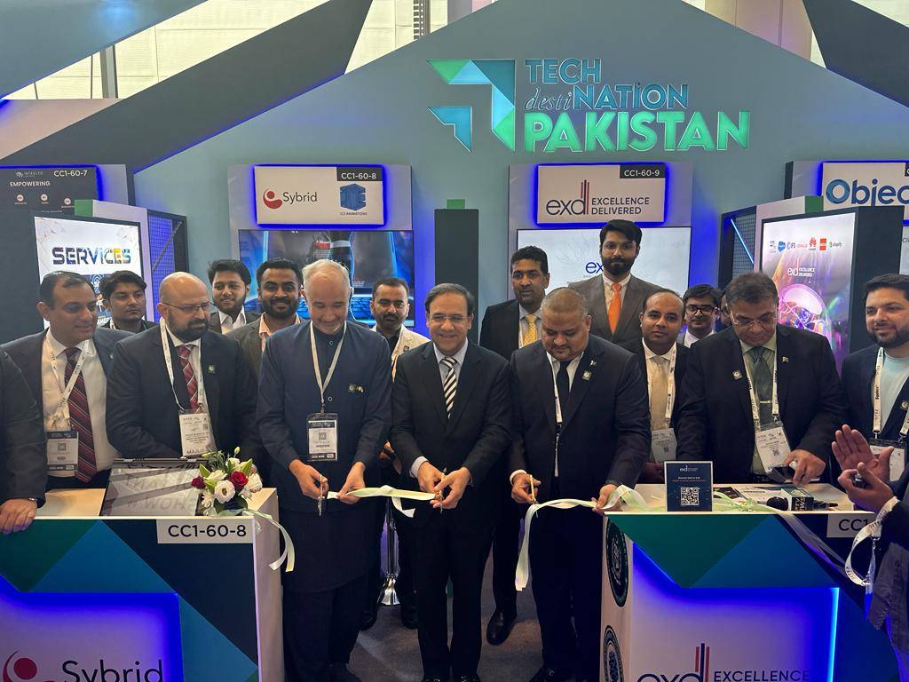 Airlink Communication CEO and Pakistani Minister of IT Join Forces at GITEX Global