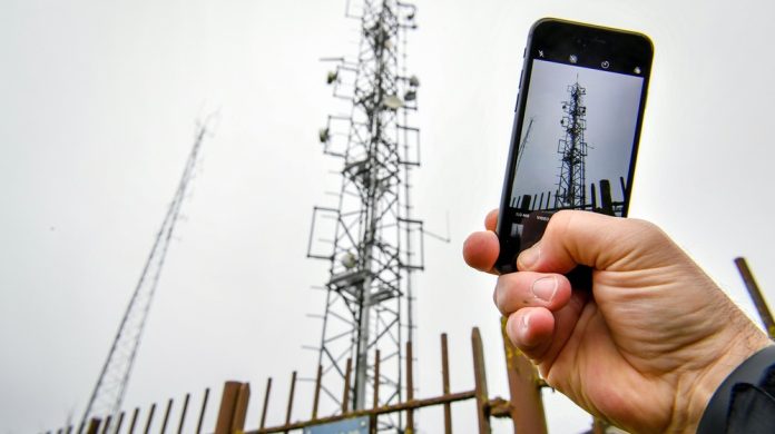 What Is Mobile Network Coverage and How It Works in Pakistan