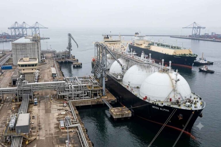 Rising Hormuz Risks Push Pakistan Back to the LNG Spot Market