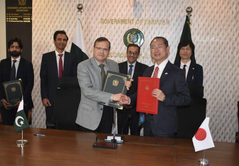 Japan Provides Grant Aid for the Project for Human Resource Development Scholarship (JDS) to the Islamic Republic of Pakistan