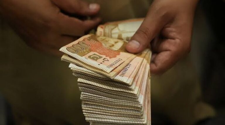 Pakistan Seeks $10 Billion US Facility to Strengthen Foreign Exchange Reserves