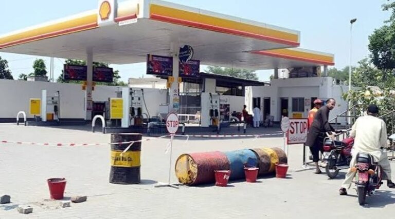 2,500 Illegal Petrol Pumps Shut Down Across Pakistan