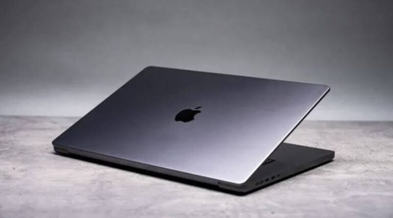 Apple May Unveil Touchscreen MacBooks and OLED iPad mini on October 27: Expected Details and Prices