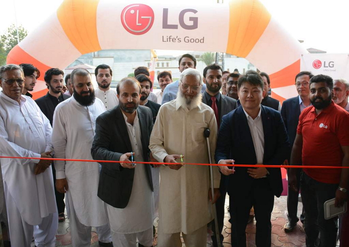 LG Electronics Opens Premium Brand Shop in Islamabad