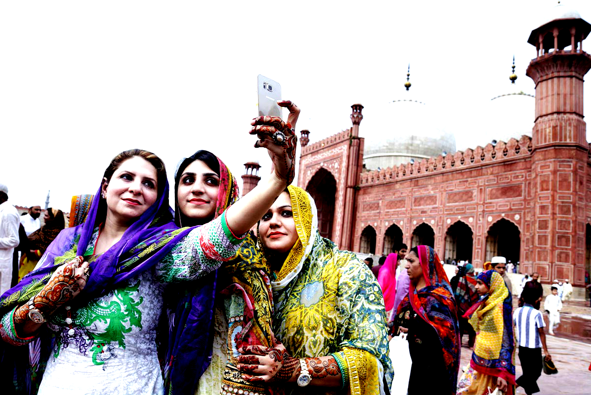 Visitors Taking Selfie At Badshahi Mosque
