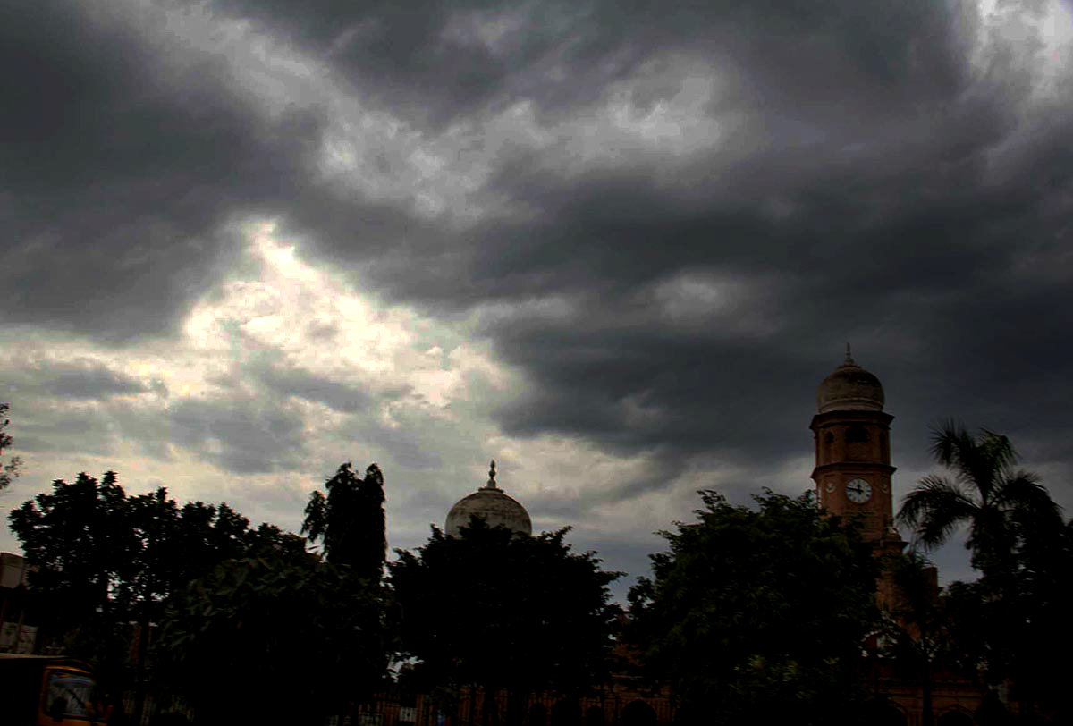 BAHAWALPUR: Clouds Seen Hovering Over The City