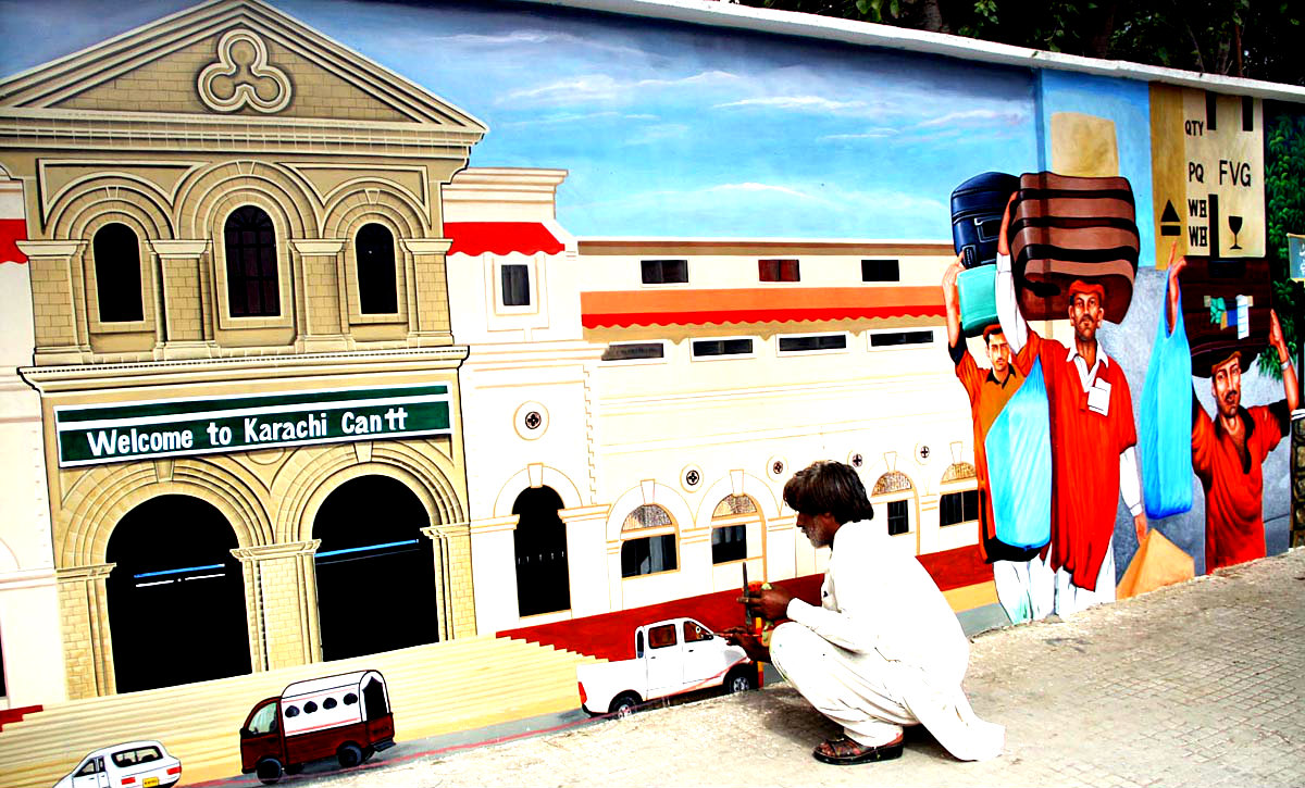 Artist Using His Painting Skill At Karachi Cantonment Railway